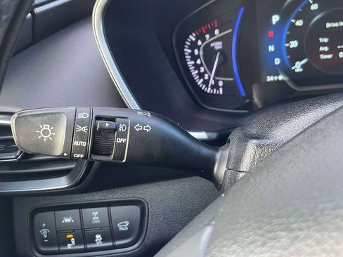 Used 2020 Hyundai Santa Fe Limited image 24
