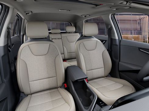 New 2025 Kia Niro EX Touring image 16