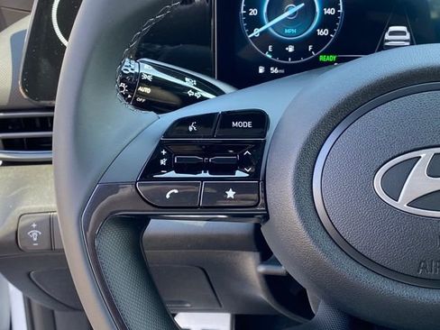 New 2025 Hyundai Elantra SEL image 16