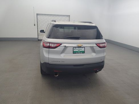 Used 2019 Chevrolet Traverse LT w/ LT Premium Package AWD/4WD image 6