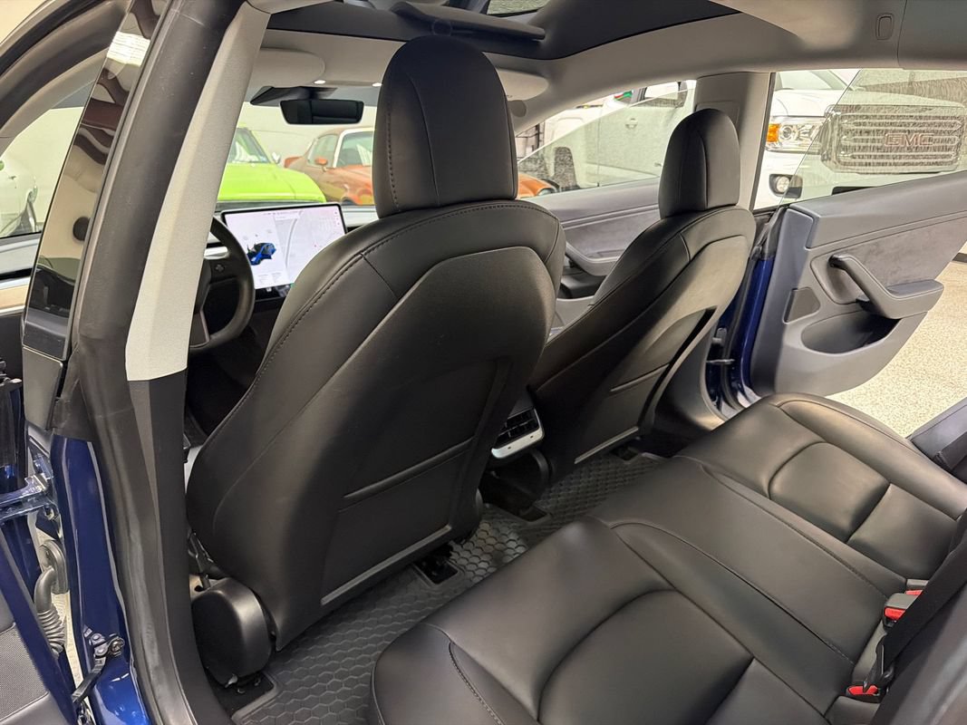 Used 2021 Tesla Model 3 Performance AWD/4WD image 29