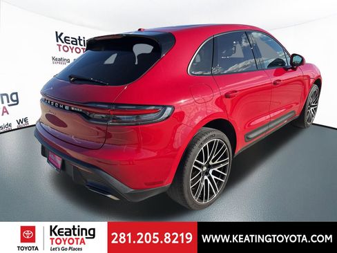 Used 2023 Porsche Macan Turbo image 7
