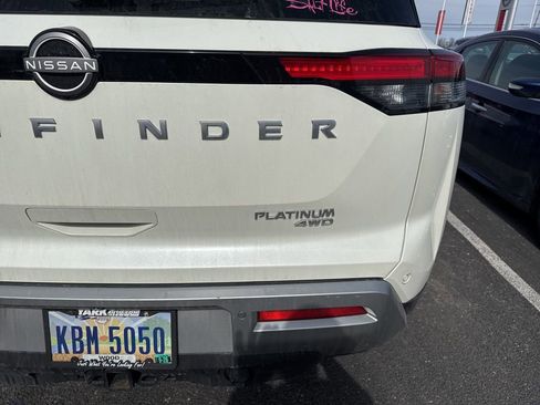 Used 2023 Nissan Pathfinder Platinum image 7