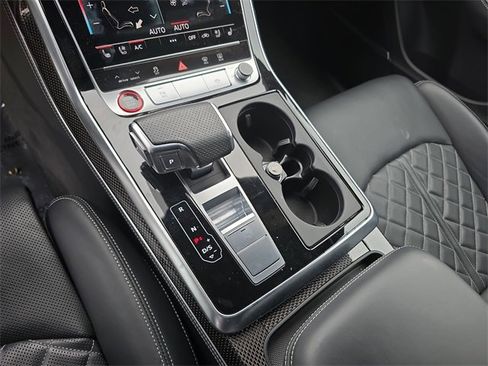 Used 2022 Audi SQ8 Prestige image 22