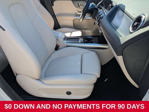 Used 2025 Mercedes-Benz GLA 250 4MATIC image 29