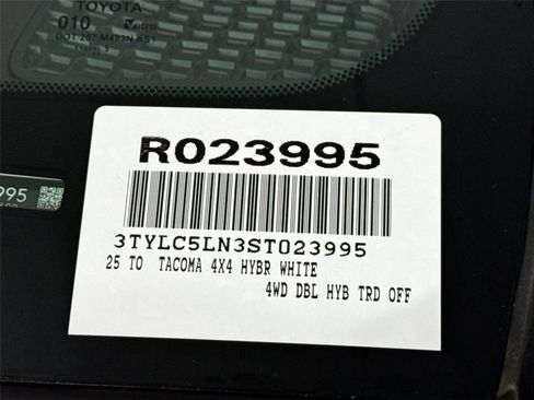 Used 2025 Toyota Tacoma TRD Off-Road AWD/4WD image 48