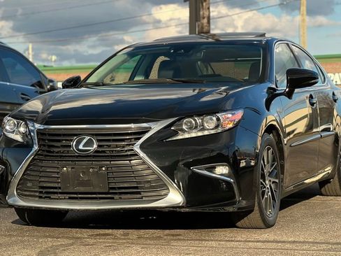 Used 2017 Lexus ES 350 w/ Luxury Package image 72