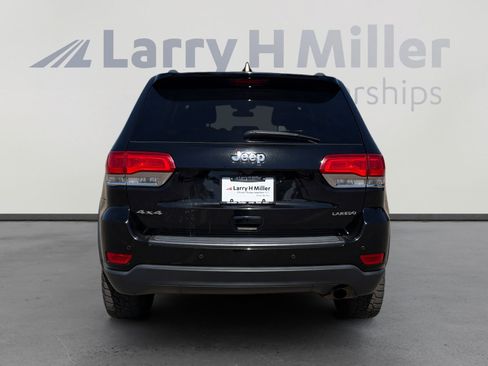 Used 2018 Jeep Grand Cherokee Laredo AWD/4WD image 5