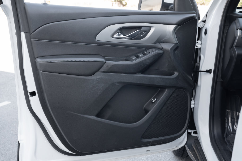 Used 2023 Chevrolet Traverse LT FWD image 18