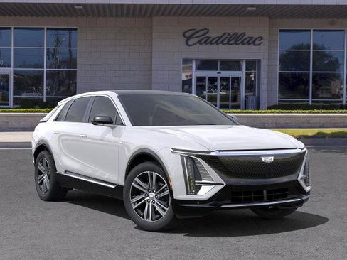 New 2025 Cadillac Lyriq Luxury image 7