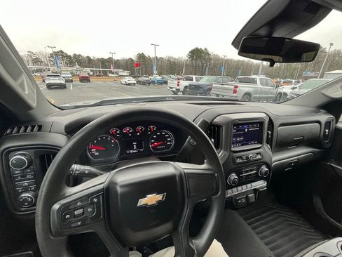 Used 2022 Chevrolet Silverado 1500 Custom image 19