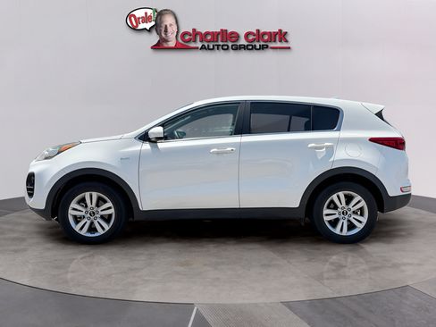 Used 2019 Kia Sportage LX AWD/4WD image 3