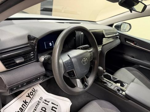 Used 2025 Toyota Camry LE FWD image 15