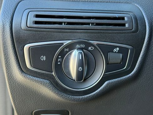 Used 2022 Mercedes-Benz GLC 300 image 20