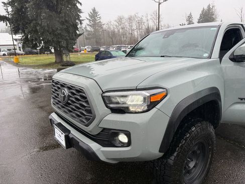 Used 2023 Toyota Tacoma TRD Off-Road image 20