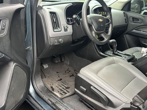 Used 2019 Chevrolet Colorado W/T w/ WT Convenience Package RWD image 5