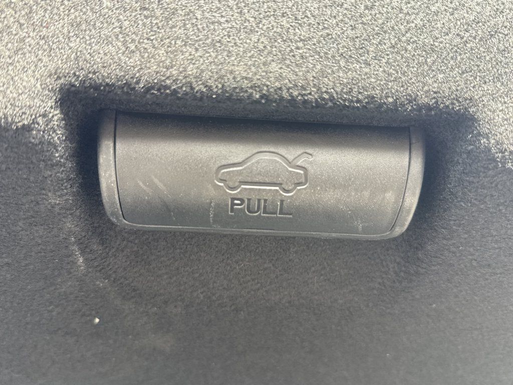 Certified 2025 Hyundai Sonata SEL FWD image 32