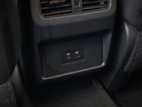 Used 2023 Nissan Rogue SV image 24