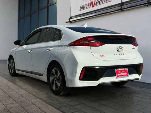 Used 2019 Hyundai Ioniq SEL image 6