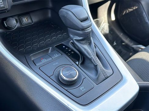 Certified 2025 Toyota RAV4 LE image 28
