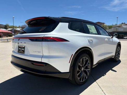 New 2026 Toyota Crown Signia image 6