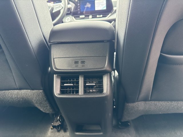 Used 2026 Chevrolet Equinox LT w/ Convenience Package II AWD/4WD image 32