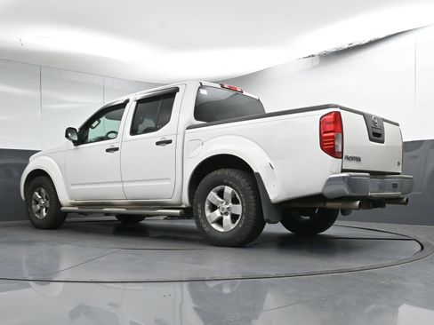 Used 2012 Nissan Frontier SV image 24