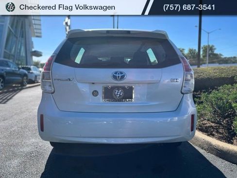 Used 2015 Toyota Prius V Two FWD image 10
