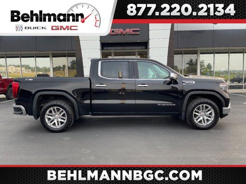 Used 2022 GMC Sierra 1500 SLT image 1