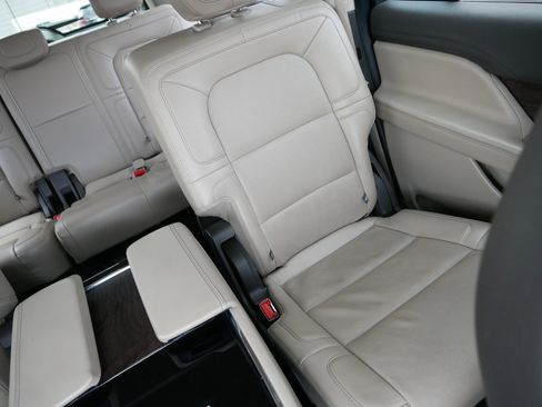 Used 2022 Lincoln Navigator L Reserve w/ Equipment Group 201A image 14