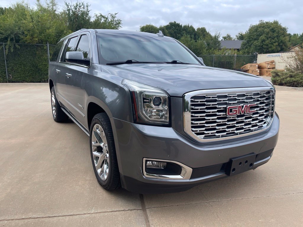 Used 2019 GMC Yukon XL Denali w/ Denali Ultimate Package AWD/4WD image 3