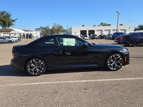 New 2025 BMW 230i Coupe w/ Convenience Package image 4