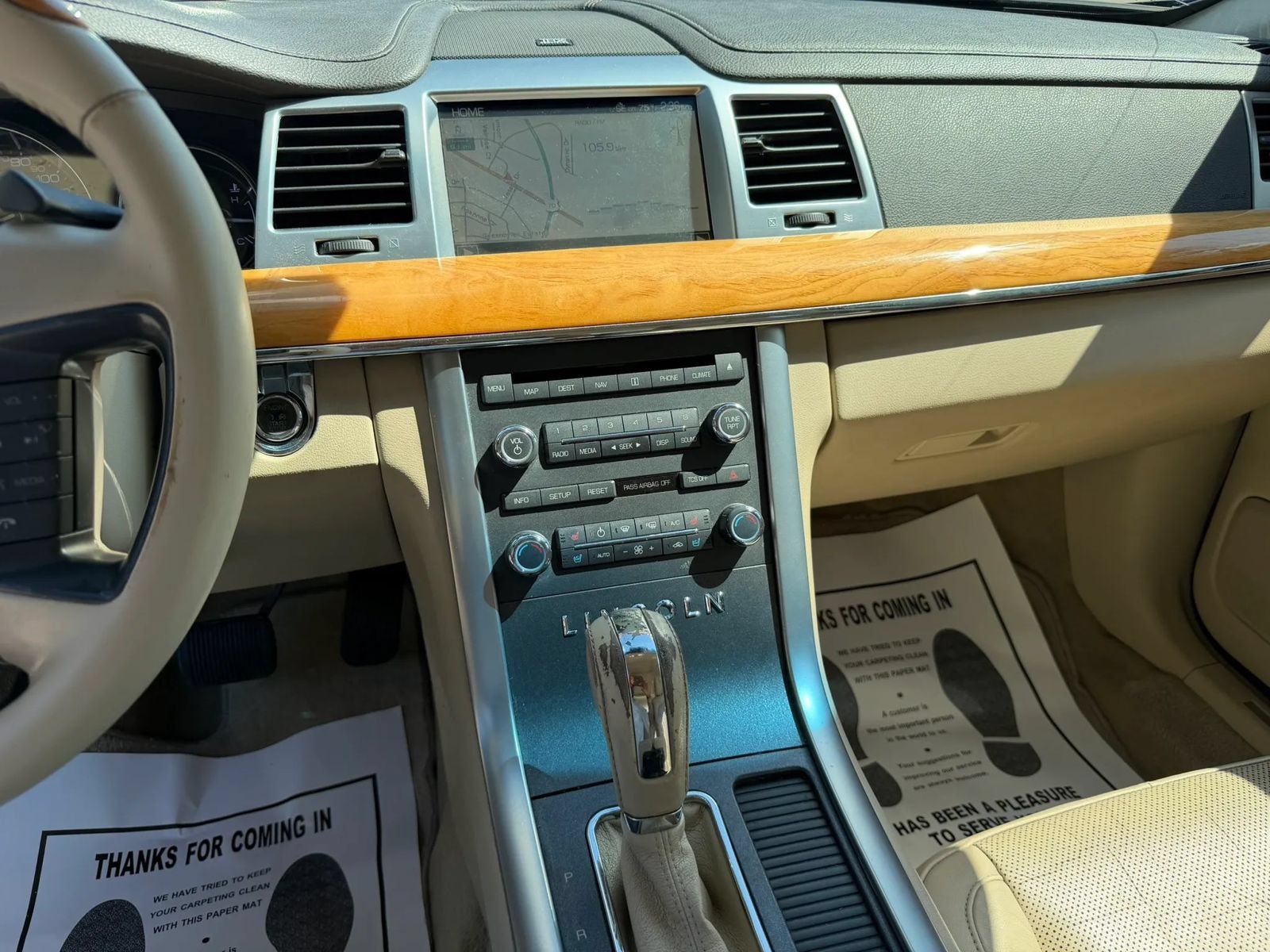 Used 2012 Lincoln MKS FWD image 16