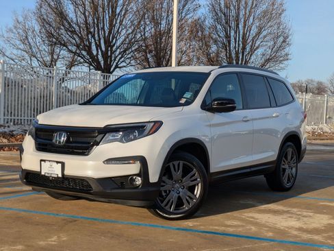 Certified 2022 Honda Pilot Sport image 2