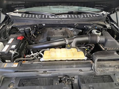 Used 2019 Ford Expedition Limited w/ Equipment Group 302A AWD/4WD image 30