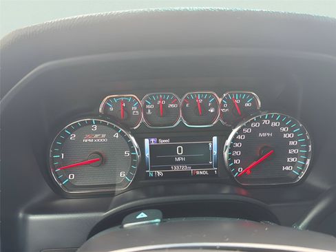 Used 2019 Chevrolet Silverado 2500 LT w/ Texas Edition AWD/4WD image 2
