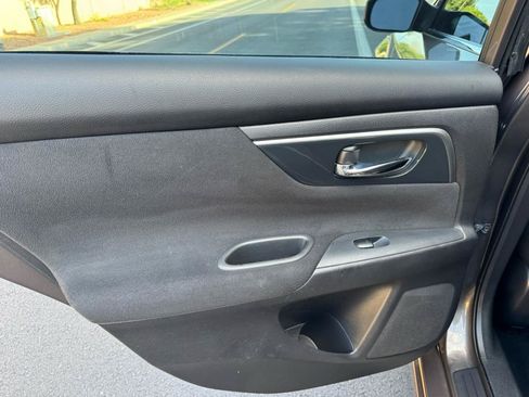 Used 2014 Nissan Altima 2.5 S FWD image 19