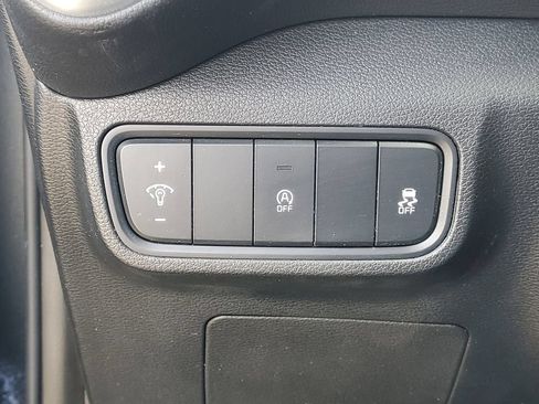 Used 2020 Kia Soul LX FWD image 16