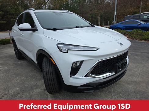 Used 2024 Buick Encore GX Sport Touring image 10