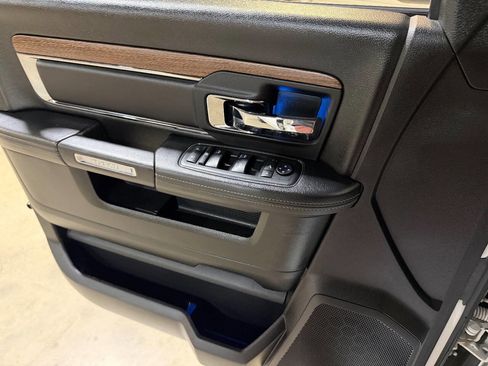 Used 2018 RAM 2500 Laramie w/ Convenience Group image 43