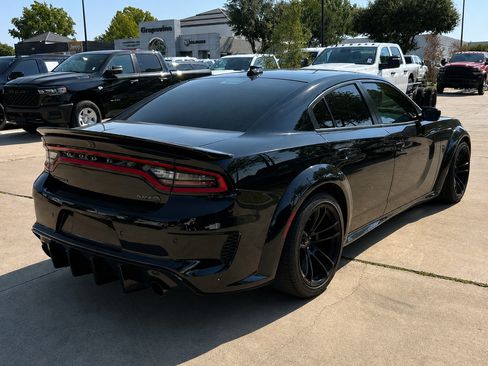 Used 2022 Dodge Charger SRT Hellcat w/ Harman/Kardon Audio Group RWD image 4