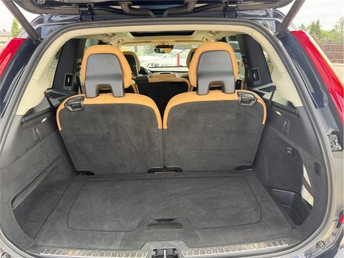 Used 2016 Volvo XC90 T6 Momentum w/ Momentum Plus Package AWD/4WD image 40