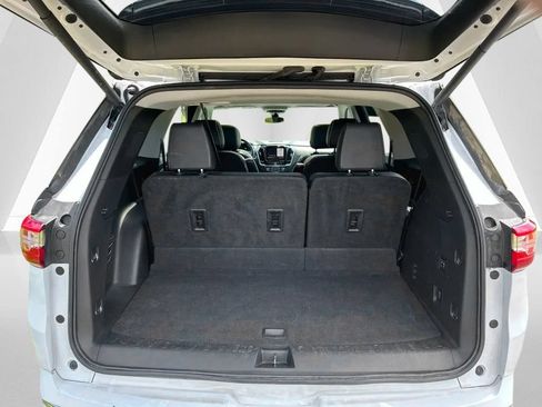 Used 2021 Chevrolet Traverse High Country AWD/4WD image 9