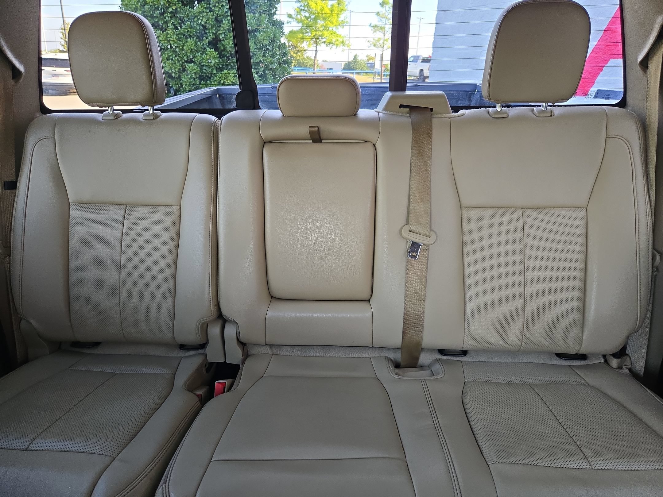 Used 2019 Ford F150 Lariat w/ Equipment Group 502A Luxury AWD/4WD image 13