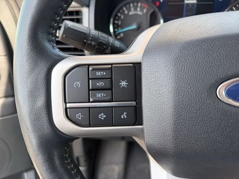 Used 2022 Ford Expedition XLT RWD image 23