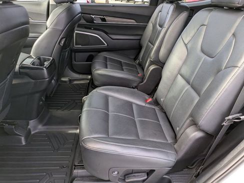 Used 2022 Kia Telluride EX w/ EX Premium Package image 29