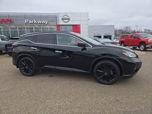 Used 2024 Nissan Murano SV w/ SV Midnight Edition Package image 8