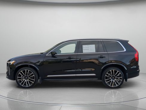 Used 2026 Volvo XC90 B6 Plus w/ Protection Package Premier AWD/4WD image 43