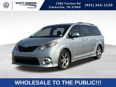 Used 2014 Toyota Sienna SE w/ SE Premium Package w/Entune