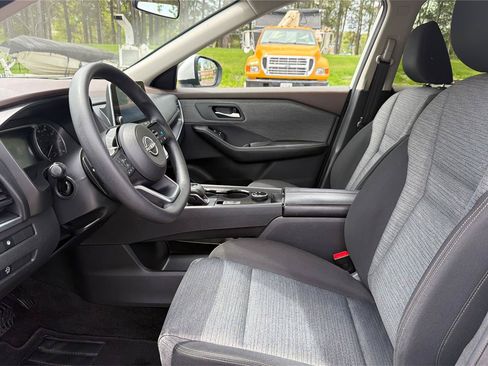 Used 2023 Nissan Rogue SV AWD/4WD image 10